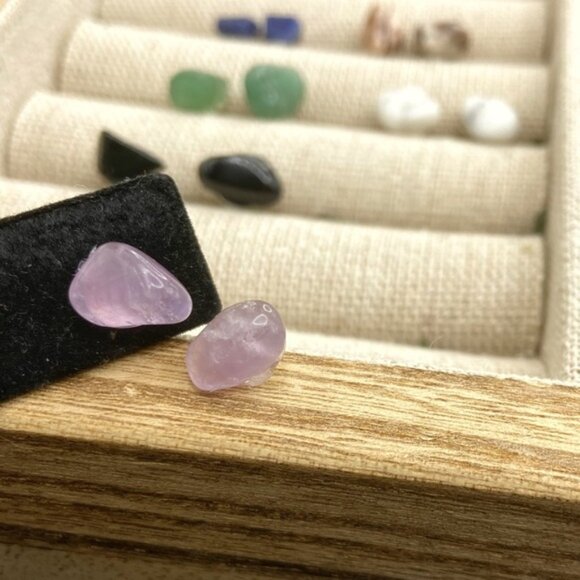 Amethyst dainty studs earrings - Picture 1 of 1